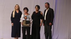 Queta Navagómez recibió la Medalla al Mérito Artístico del Festival Cultural Amado Nervo