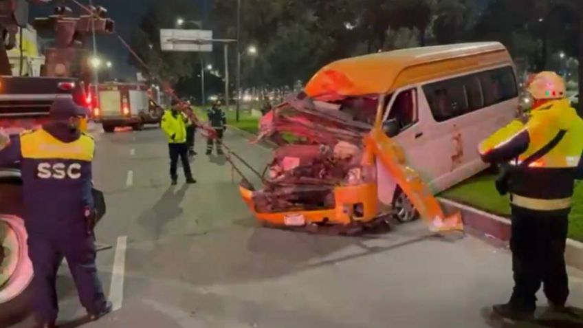 Choca combi de pasajeros en Calzada Ignacio Zaragoza; hay 5 lesionados | VIDEO