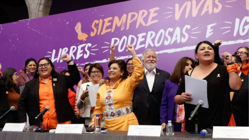 Clara Brugada presenta 25 compromisos para erradicar la violencia a las mujeres