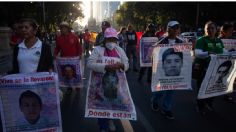 Ayotzinapa 10 años: padres y estudiantes marchan por los 43 desaparecidos en CDMX