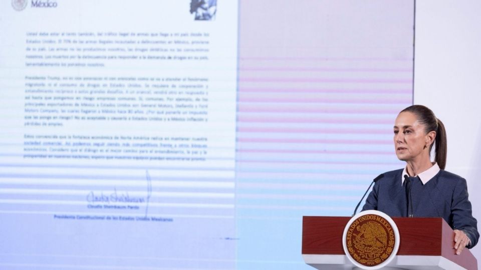 Claudia Sheinbaum, presidenta de México, durante la conferencia matutina realizada en Palacio Nacional mostró la carta dirigida a Donald Trump.