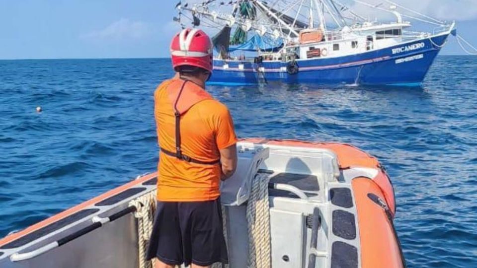 La búsqueda de los marineros ahora se hará bajo el agua.