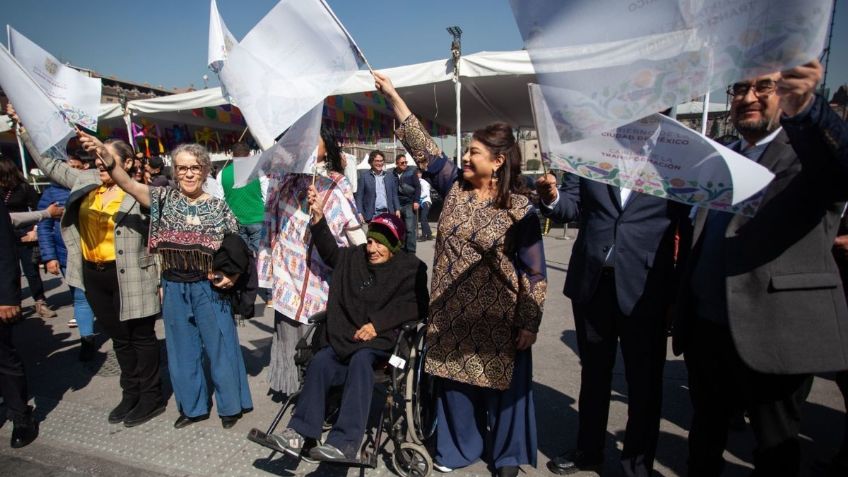 Adultos mayores viajan a Acapulco con todos los gastos pagados por el gobierno de la CDMX