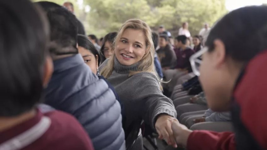 Maru Campos entrega calefactores a planteles escolares en el inicio de la campaña “Juntos sin Frío en mi Escuela”