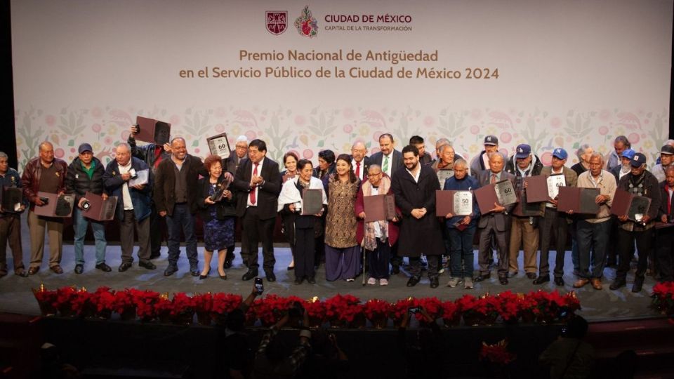 El reconocimiento es para todo aquel que haya prestado sus servicios por más de 50 años a la Ciudad de México