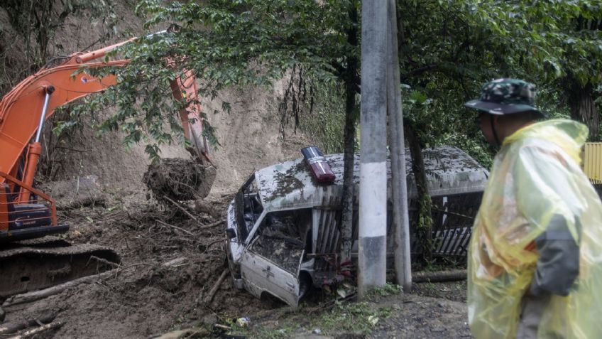 Mueren nueve personas en deslave provocado por fuertes lluvias