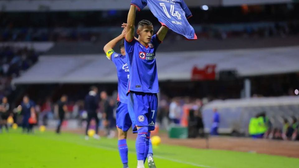 Uriel Antuna le dedicó un gol a  José Armando en el Clausura 2024