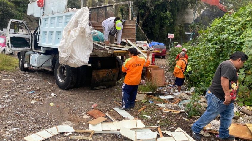 Álvaro Obregón retira basura del Río San Borja y así evitar desbordamientos