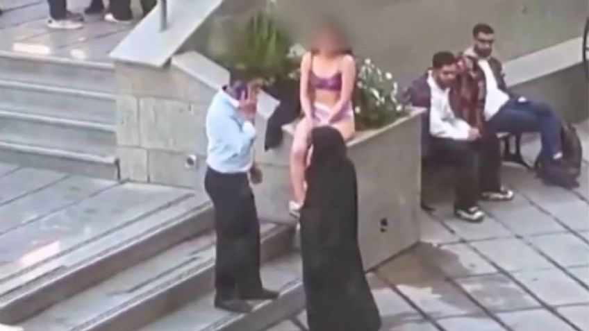 Estudiante se desnuda en Universidad de Irán, en protesta contra código de vestimenta islámico