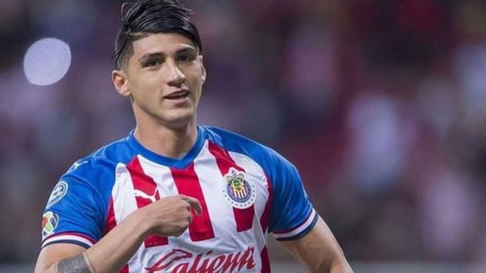 Alan Pulido tendría en la mira a las Chivas.