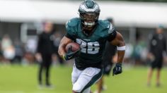 VIDEO: Saquon Barkley de los Philadelphia Eagles, sorprende con salto espectacular