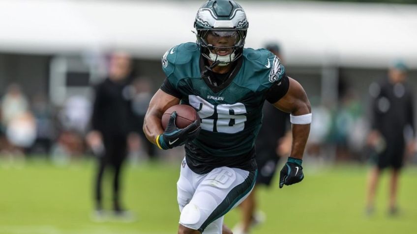 VIDEO: Saquon Barkley de los Philadelphia Eagles, sorprende con salto espectacular