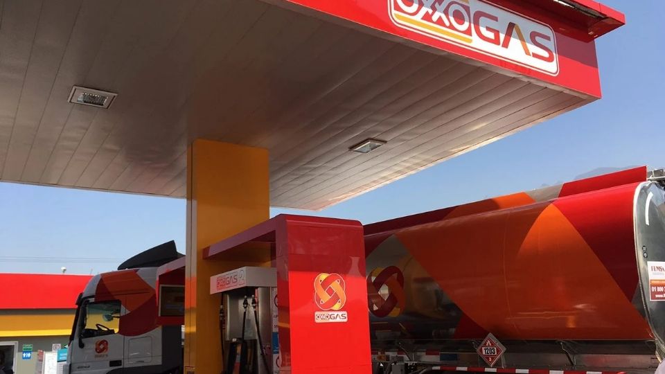 En abril de este año, la Profeco señaló los altos márgenes de ganancia que obtiene OxxoGas por cada litro despachado de gasolinas regular y premium