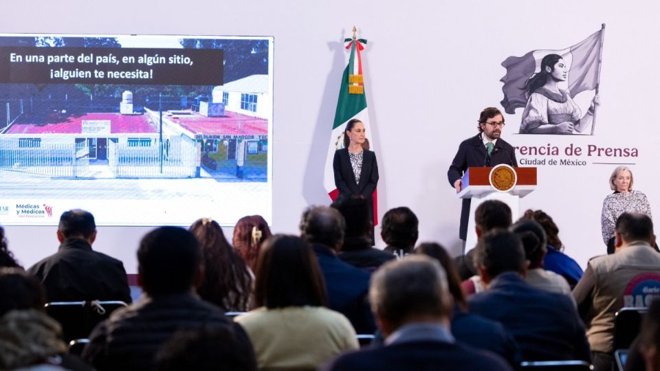 El director general de IMSS-Bienestar, Alejandro Svarch Pérez, durante la conferencia “Las mañaneras del pueblo”, que encabeza la presidenta Claudia Sheinbaum.