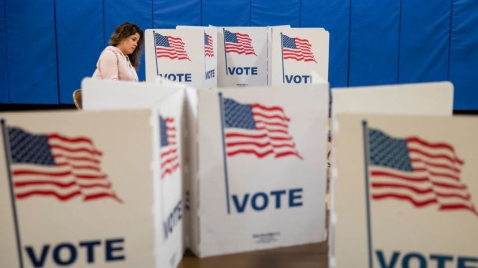 Hope declaró que la contienda electoral está muy empatada, por ello todo el mundo está esperando a ver qué pasa y quién sale adelante en las votaciones.