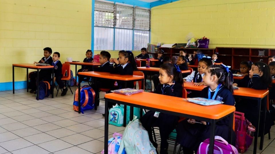 Los estudiantes de kínder, primaria y secundaria culminarán noviembre con tres días de descanso extras