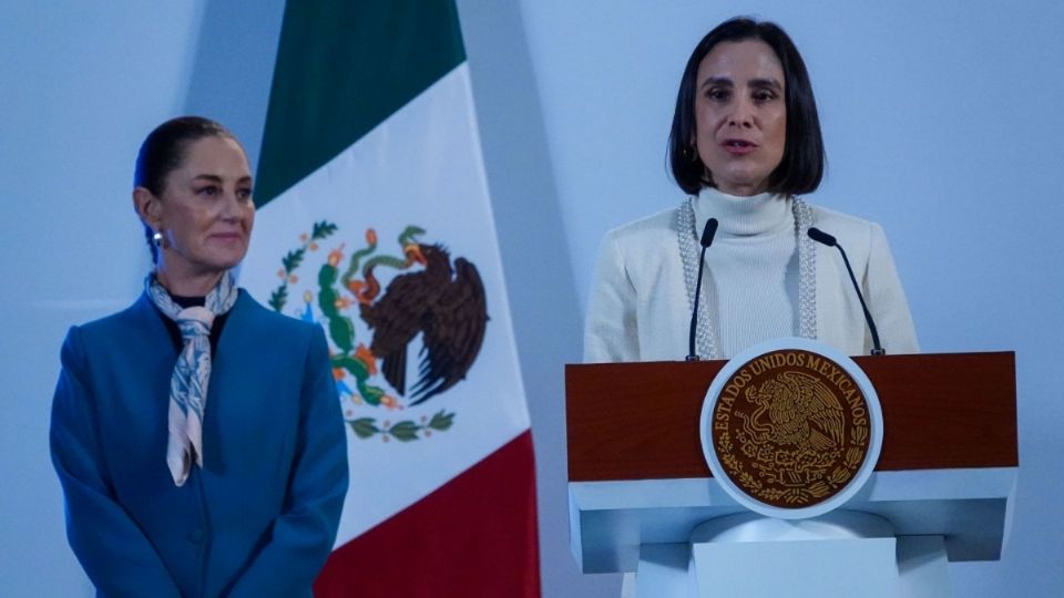 La presidenta destacó que el objetivo de la estrategia es garantizar la energía eléctrica para todas y todos los mexicanos y para el desarrollo del país