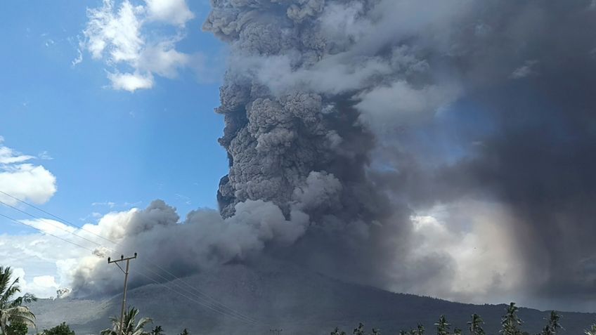 IMPACTANTE VIDEO: momento exacto que volcán Lewotobi Laki Laki hace erupción