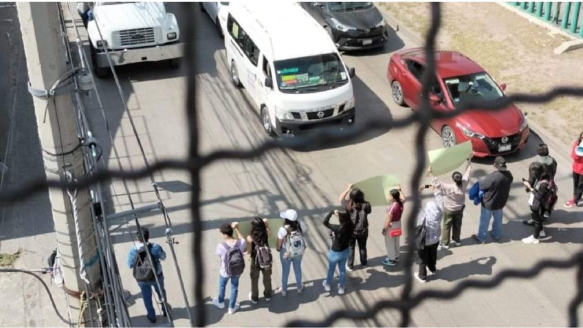 Estudiantes de la UTC bloquean la López Portillo y colapsan el tráfico: alternativas viales