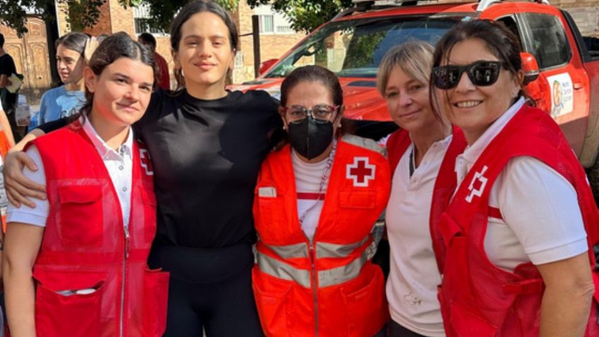 Rosalía viaja a Valencia para ayudar a los afectados por las inundaciones provocadas por la Dana: FOTOS