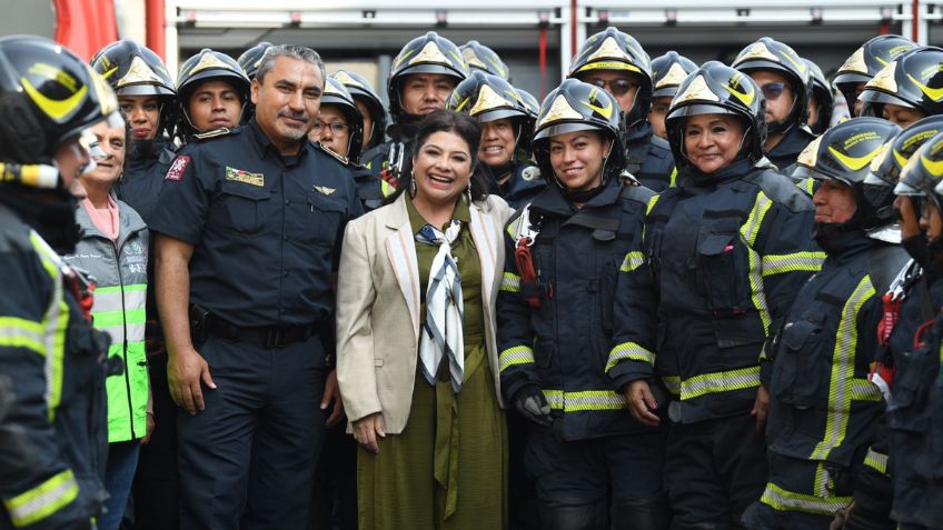 Brugada entrega 11 unidades a bomberos