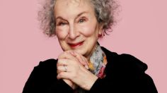 Margaret Atwood: El triunfo de Trump no es para tirarse de un puente