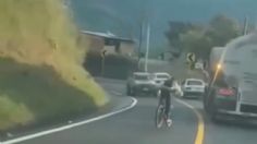 VIDEO: ciclista pone en riesgo la vida de muchas personas por su peligrosa forma de manejar