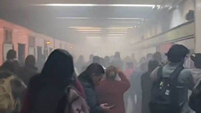 Reportan humo en la línea 3 del Metro hoy