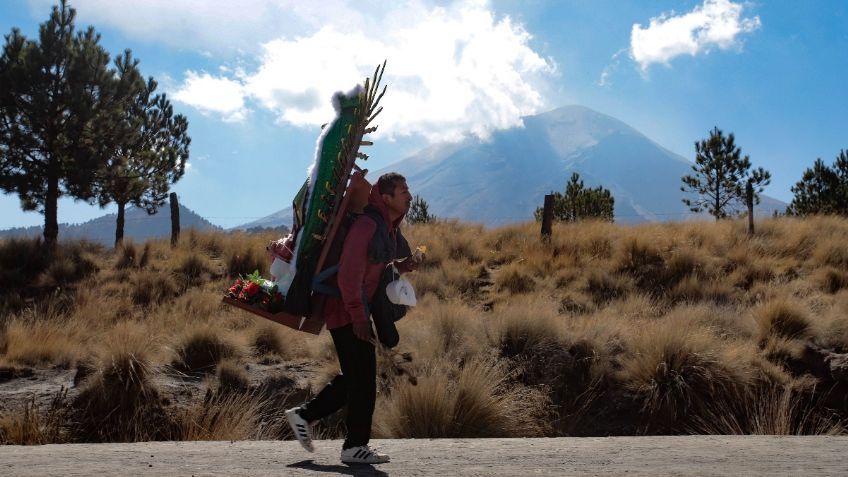 Regalar comida el 12 de diciembre, la tradición familiar que cobija a los peregrinos en su camino a la Basílica de Guadalupe