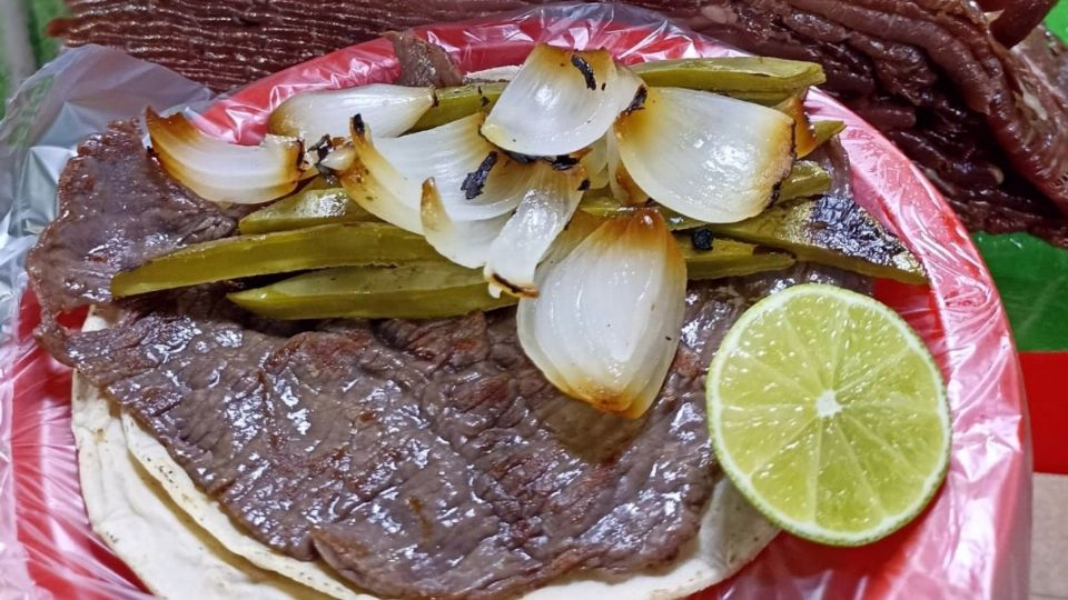 La cecina de Yecapixtla es considerada la cuna de la cecina y desde hace siglos se ha convertido en uno de los platillos favoritos de mexicanos y extranjeros