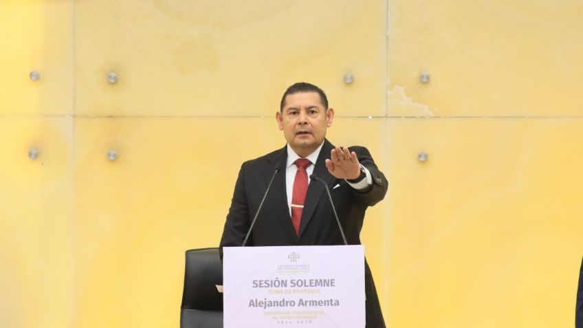 Alejandro Armenta toma protesta como gobernador de Puebla | EN VIVO