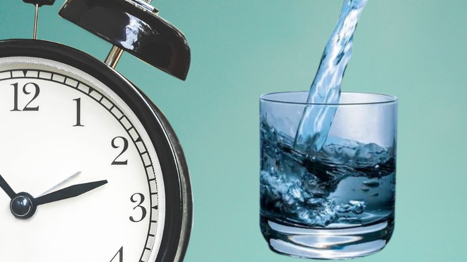 Estos son los 3 mejores momentos para beber agua durante el día. Fuente: Canva