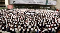 Estudiantes de UnADM reciben títulos de egresados