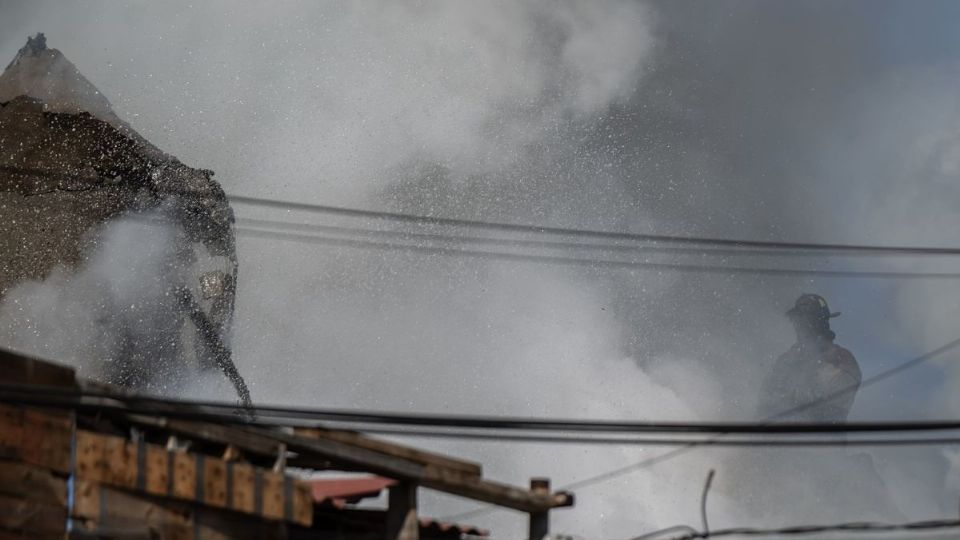 El interior del departamento quedó destruido.