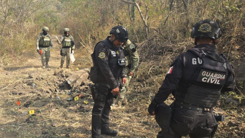 Aseguran vehículos, armamento y presunta droga en operativos de Culiacán y Elota