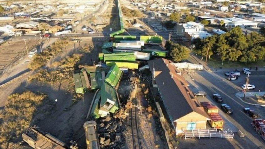 Tren de carga choca contra tráiler y un edificio en Texas | IMPACTANTE VIDEO