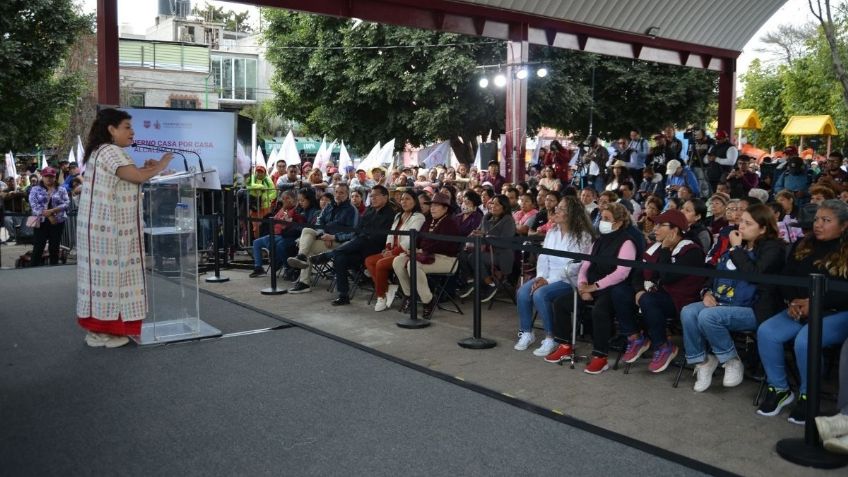 Brugada regresa a Casa por Casa, visita Tláhuac por primera vez