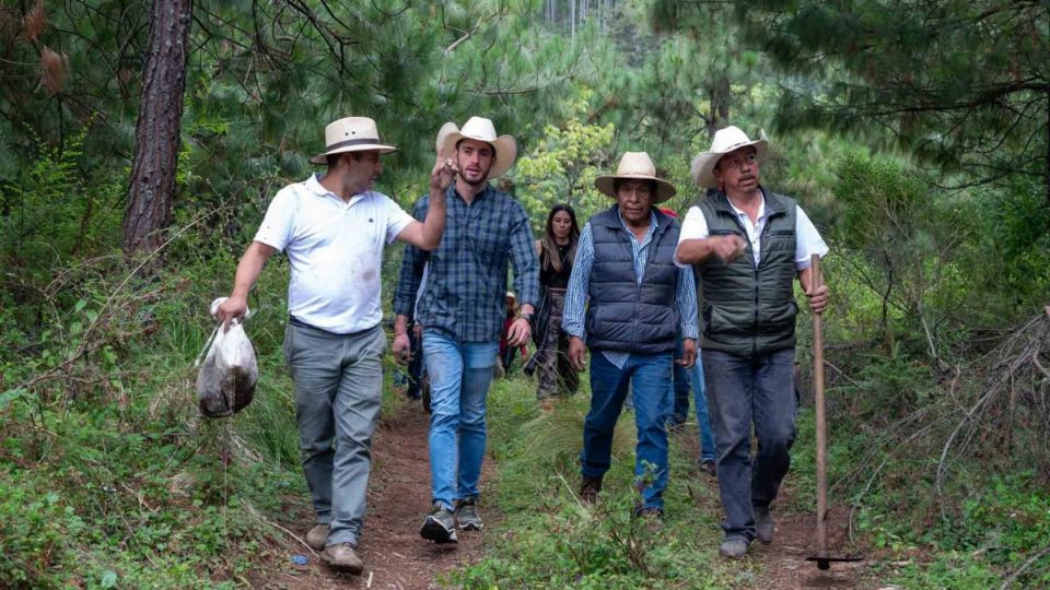 Pepe Couttolenc, líder del Partido Verde Ecologista de México (PVEM) en el Estado de México, se reúne con ambientalistas de la entidad.