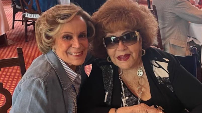 Silvia Pinal y su amiga Mónica Marbán