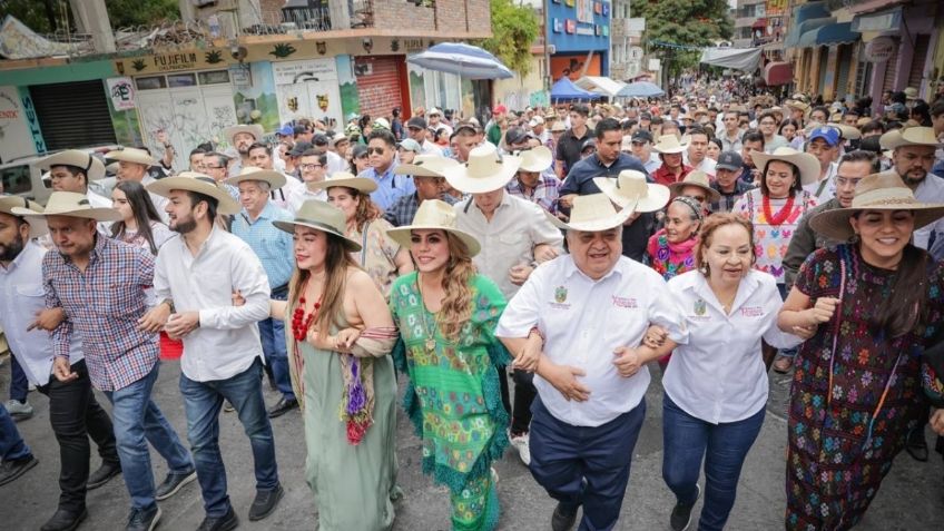 ¡Chilpancingo se viste de fiesta, alegría y tradición! La capital arropa a Evelyn Salgado en el Paseo del Pendón 2024