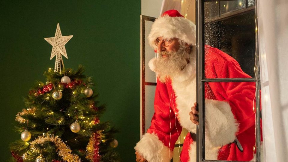 Todas las niñas y niños fueron sorprendidos con la llegada de Santa Claus