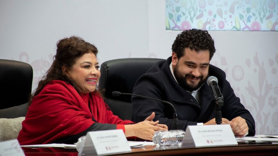 La Jefa de Gobierno Clara Brugada, durante un evento público este lunes.