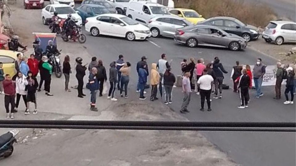 Los automovilistas se han visto obligados a desviarse de sus rutas debido a la presencia de manifestantes.