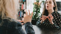 Emplearan lenguaje de señas en juicios y en tramites notariales para proteger a personas con discapacidad 