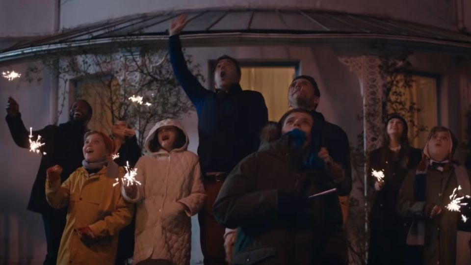 'Última noche' muestra a una familia celebrando la Navidad en pleno fin del mundo