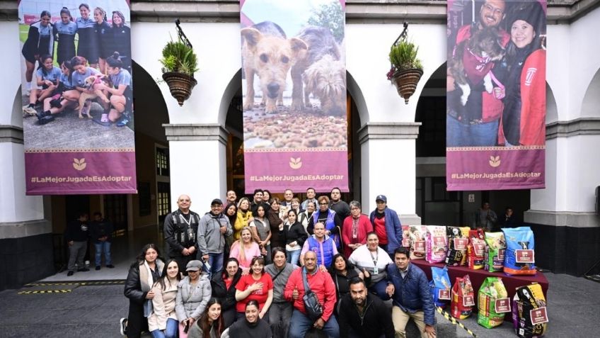 Mexiquenses donan 8 toneladas de alimento en la “Colecta de amor por los que no tienen voz: Delfina Gómez entrega el apoyo a protectoras de animales