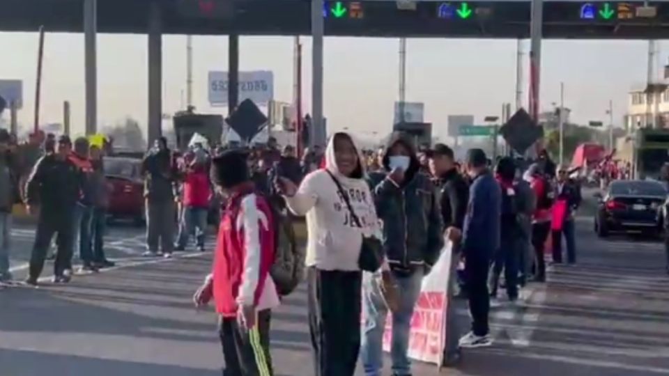 Manifestantes en caseta de San Cristóbal