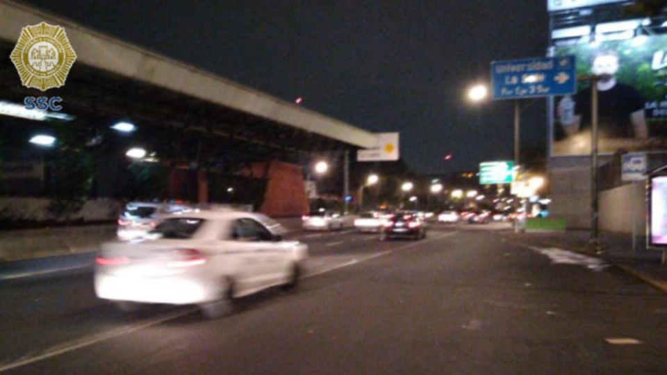 Las mujeres quedaron atrapadas en un elevador ubicado en la estación Chabacano de la Línea 2.