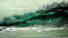 ¿Hay un tsunami en Latinoamérica? Olas gigantes azotan Perú y Ecuador | VIDEOS