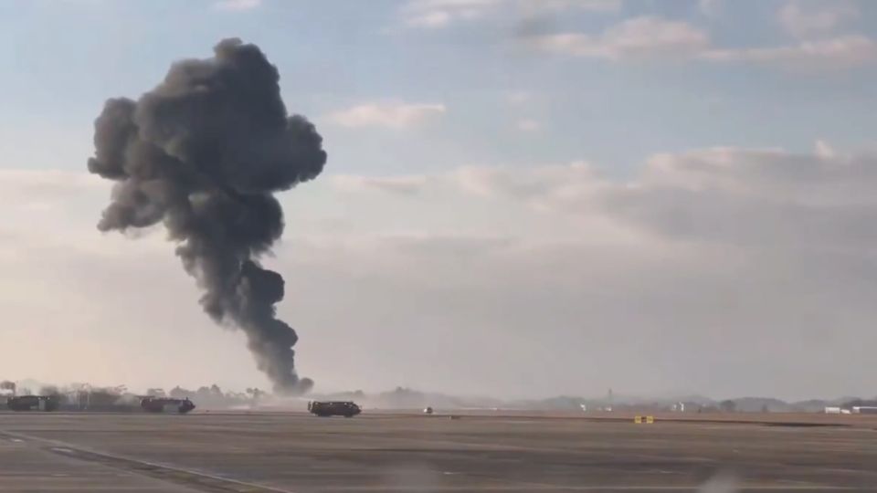 Se estrella un avión en Corea